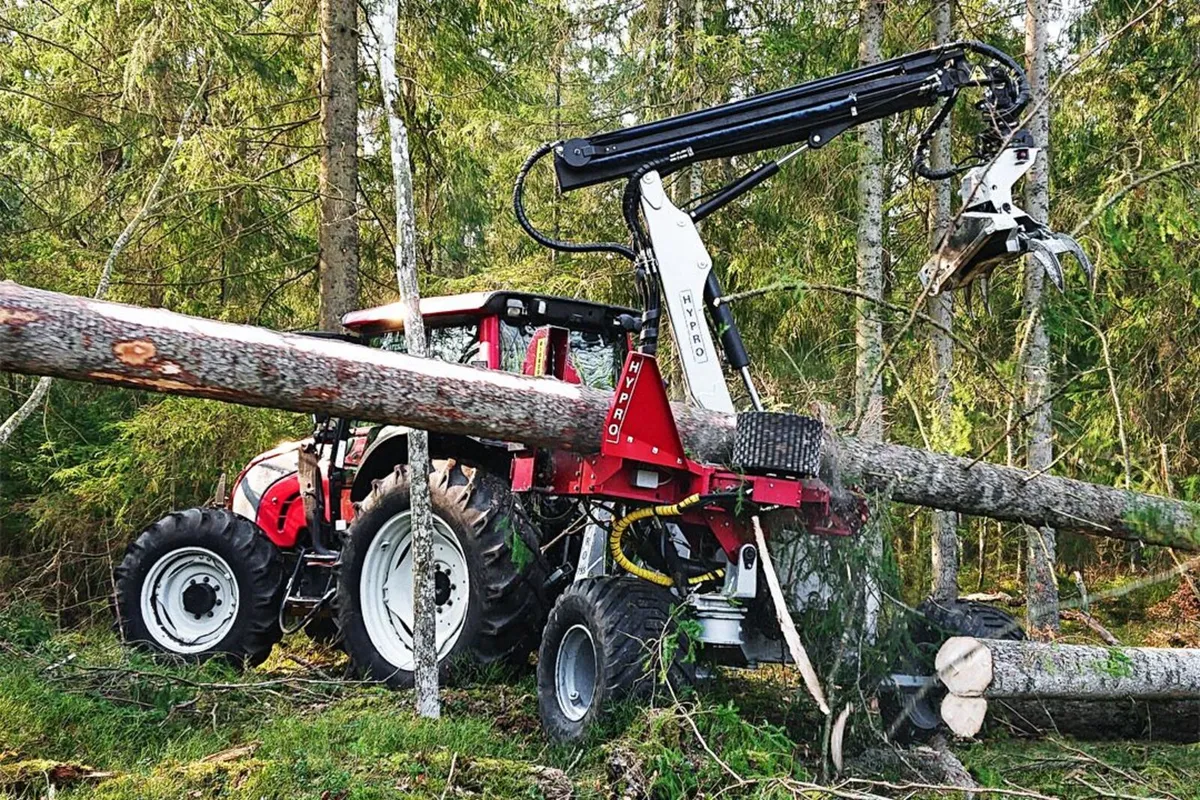 Wheel Mounted Tractor Processor - Image 1