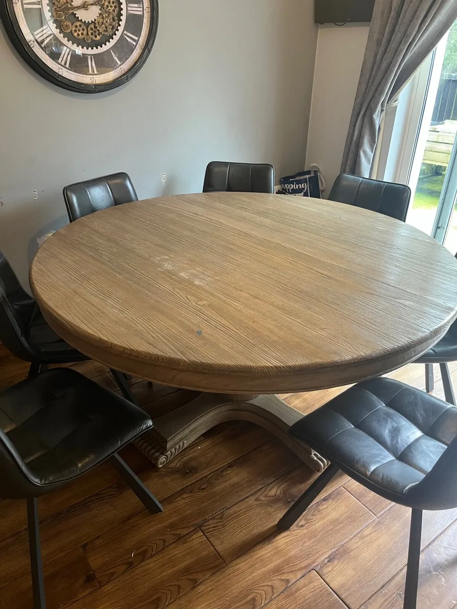 Kitchen table