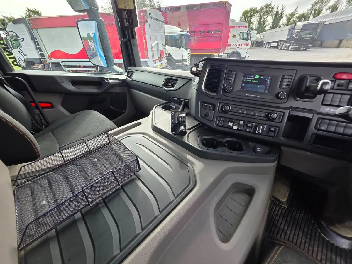 2022 SCANIA P410 XT - Image 2