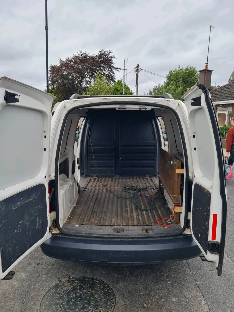 Volkswagen Caddy 2012 - Image 4