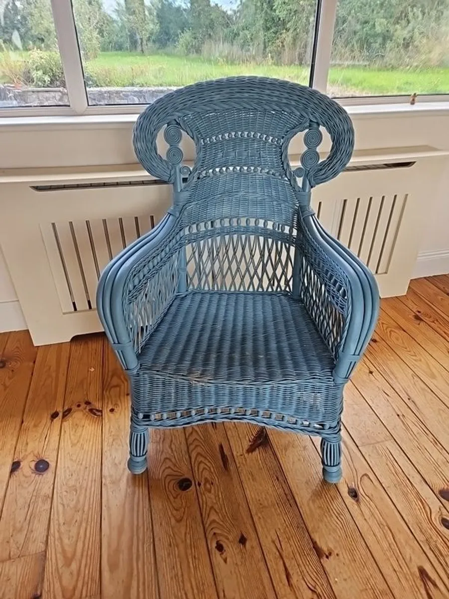 Large Wicker Chair - Image 1