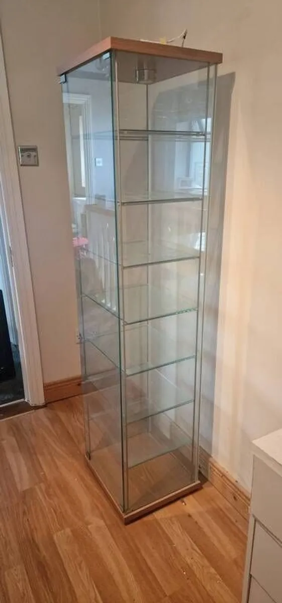 Glass unit - Image 1