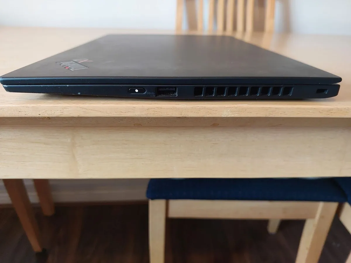 Lenovo ThinkPad X1 Carbon Gen 8 | 10th Gen Core - Image 4
