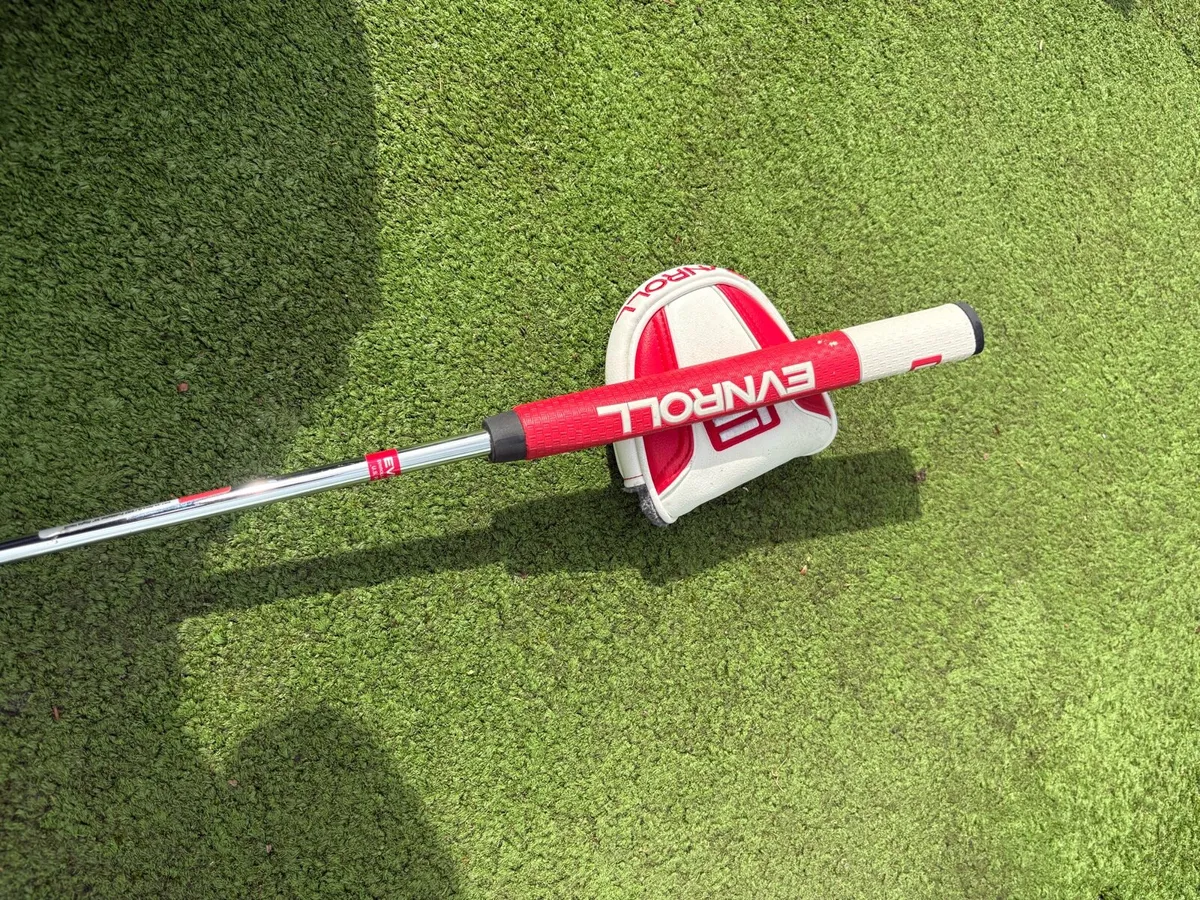 Evenroll putter. - Image 2
