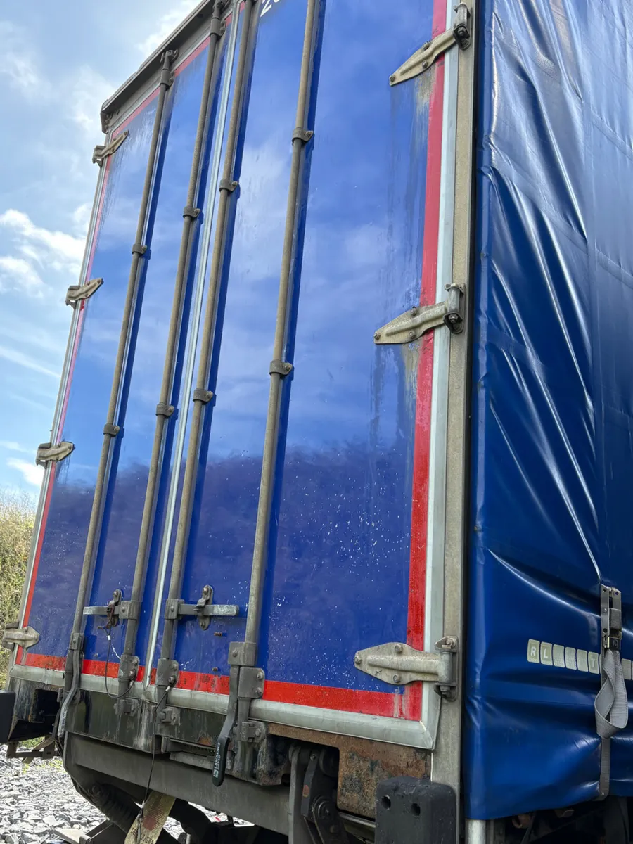 2018 Lawrence David Curtainside taillift - Image 4