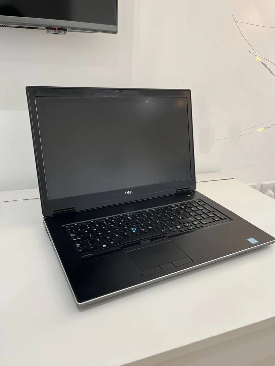 Dell Precision 7730 6 gigabytes of video memory - Image 1