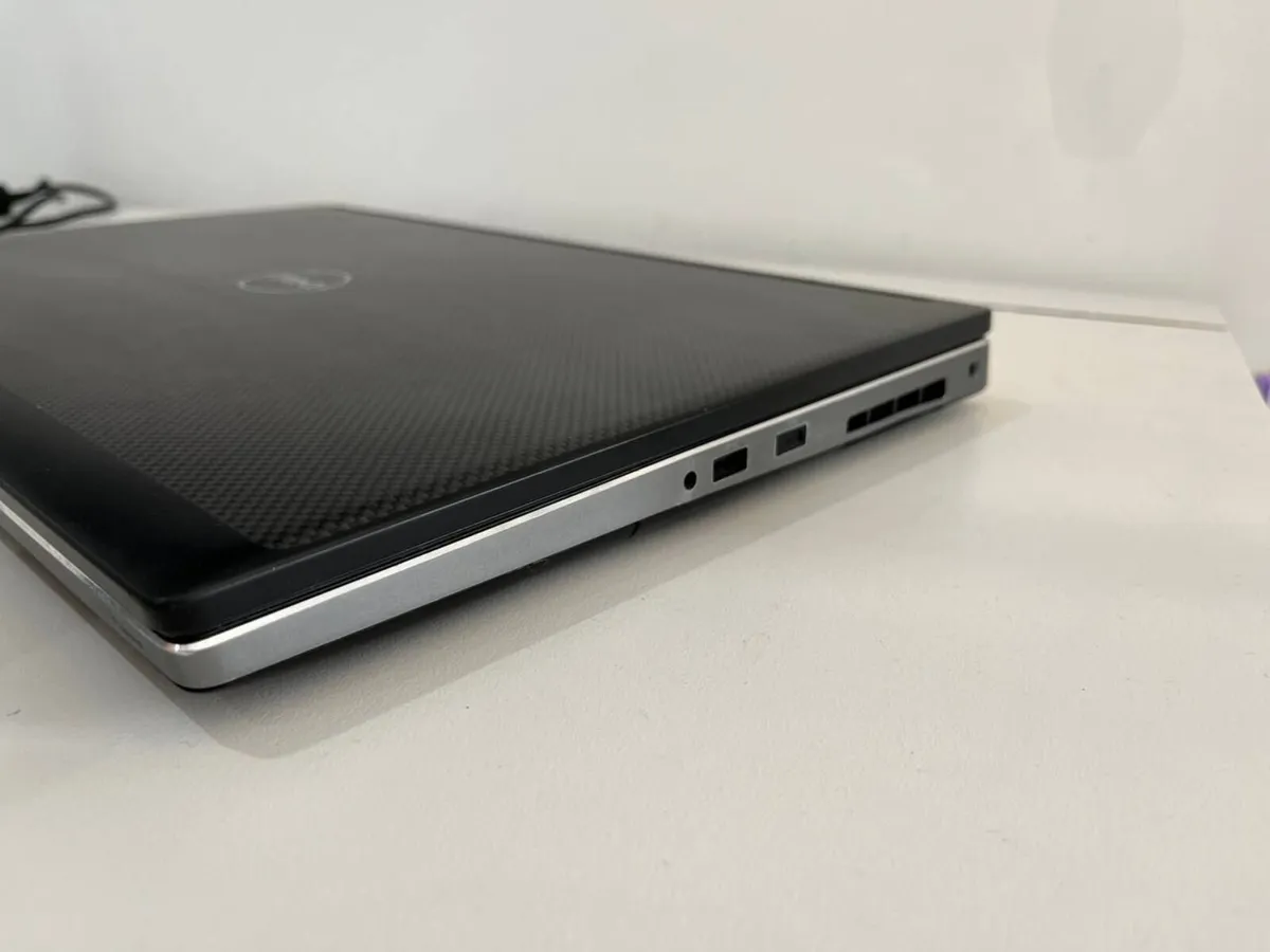 Dell Precision 7730 6 gigabytes of video memory - Image 4