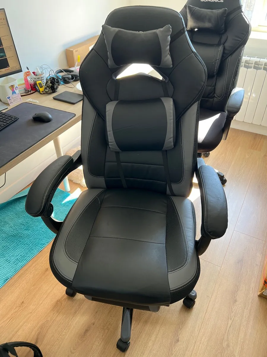 Gaming chair - Image 1
