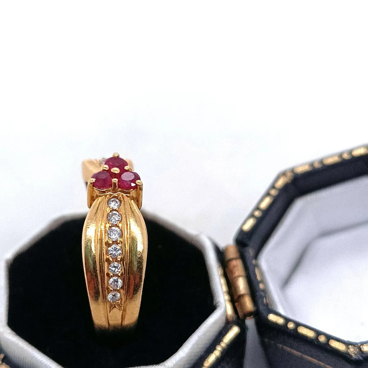 Ruby & Diamond Ring 18k Yellow Gold - Image 3