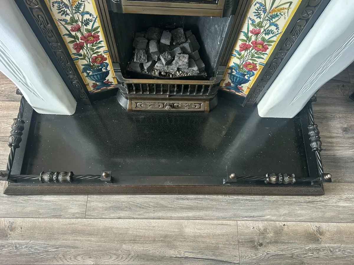Chimney heart and Mirror Feature piece - Image 4
