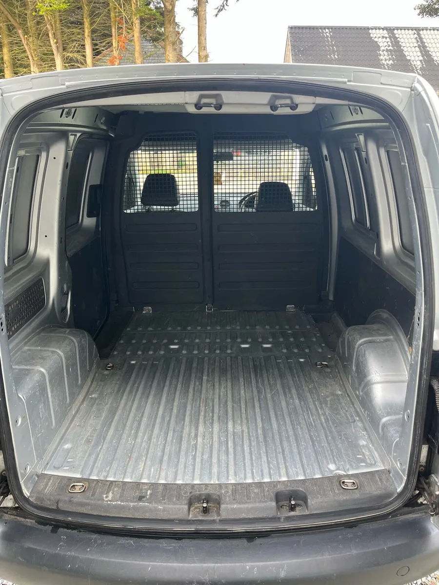 Volkswagen caddy - Image 3