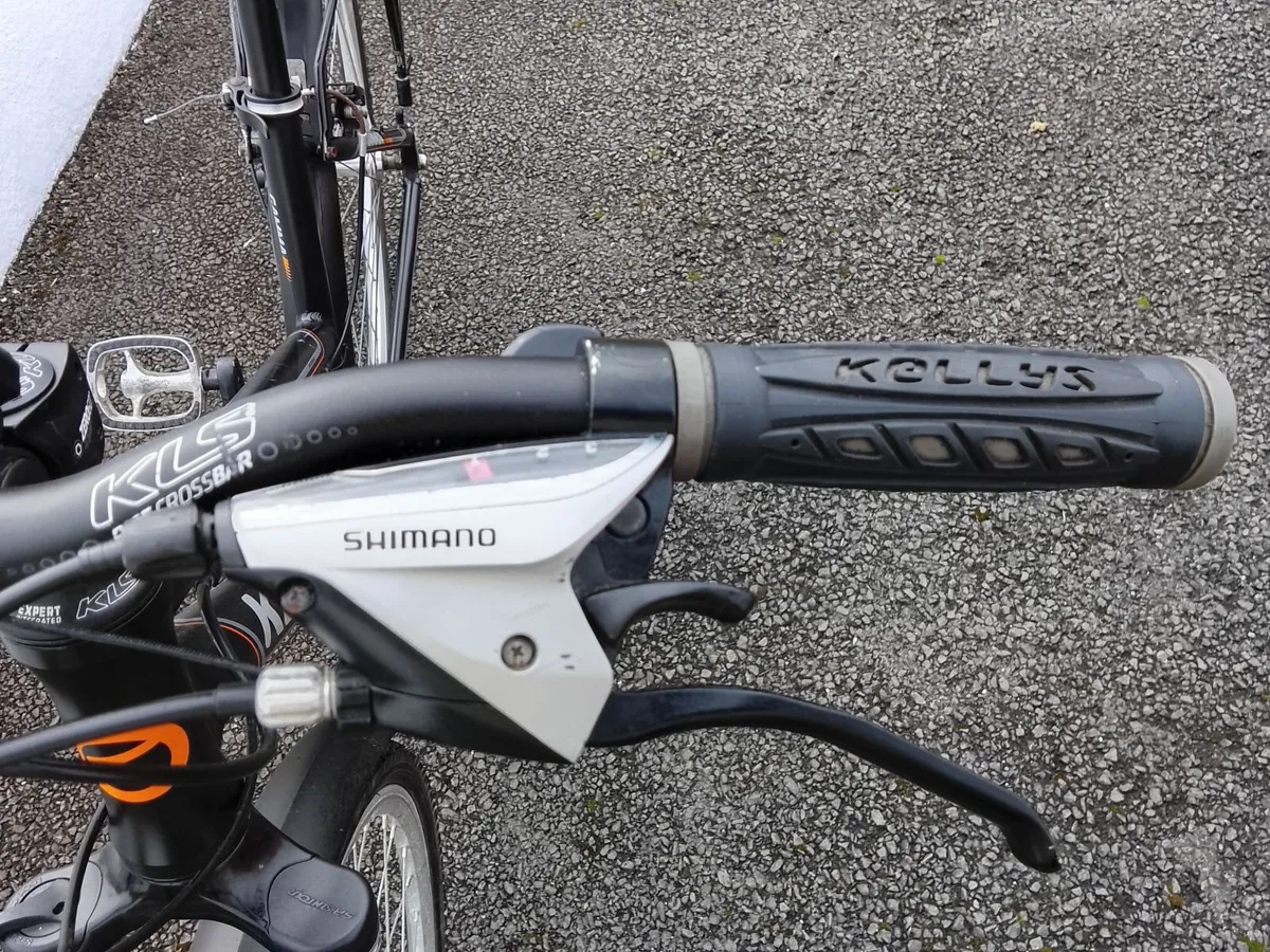 Ladies City Bike, Top spec model. New - Image 2