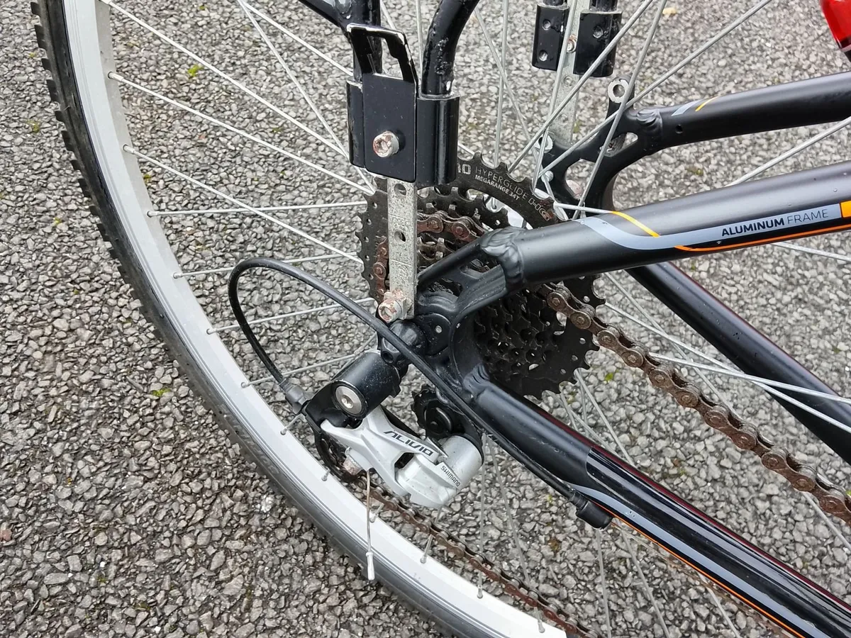 Ladies City Bike, Top spec model. New - Image 3