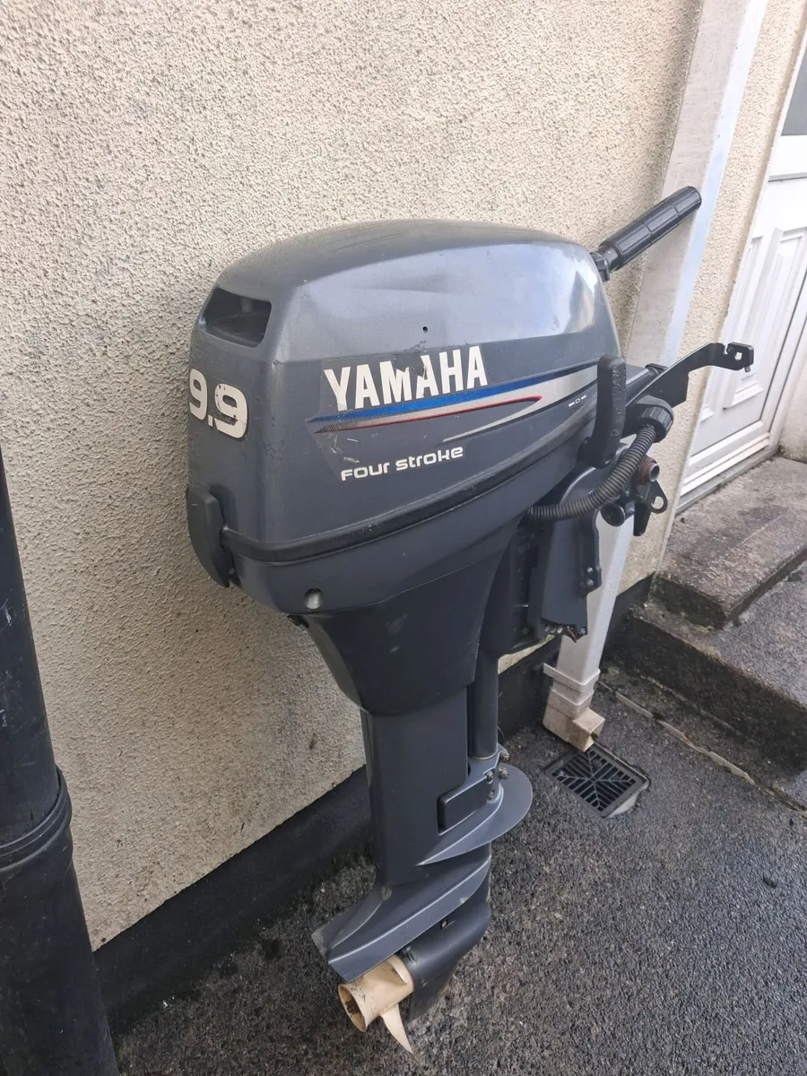 4-stroke outboard YAMAHA-9,9 hp - Image 1