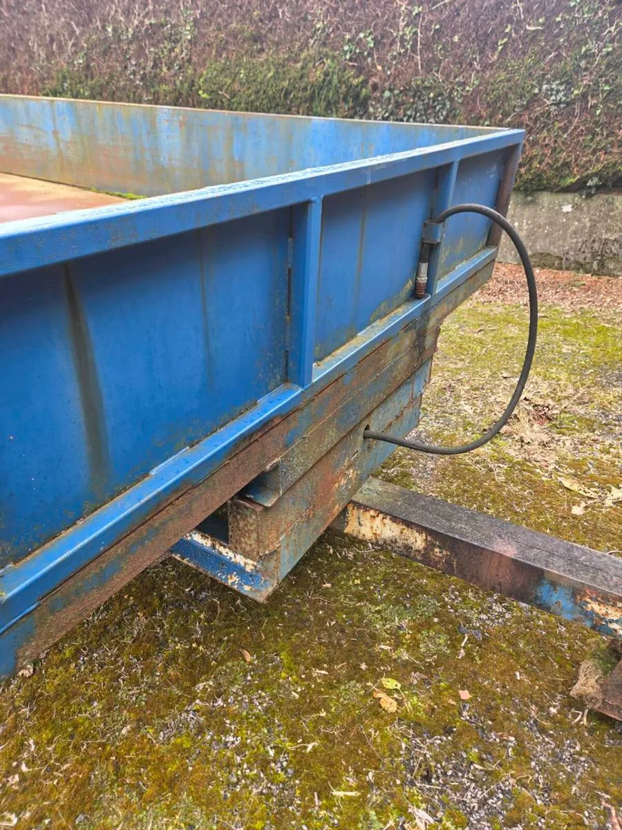 Tipping trailer - Image 3