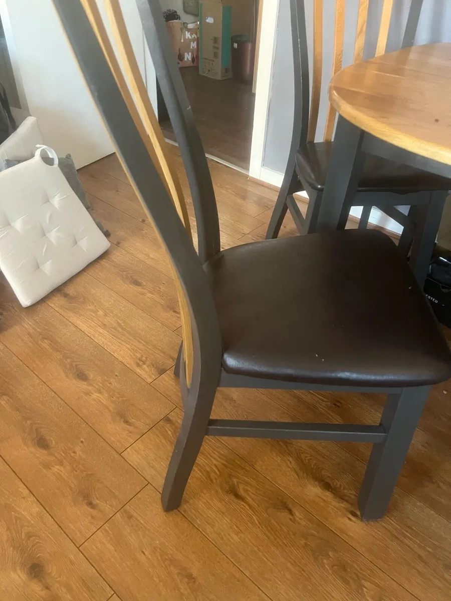 Dinning table and 2 chairs - Image 4