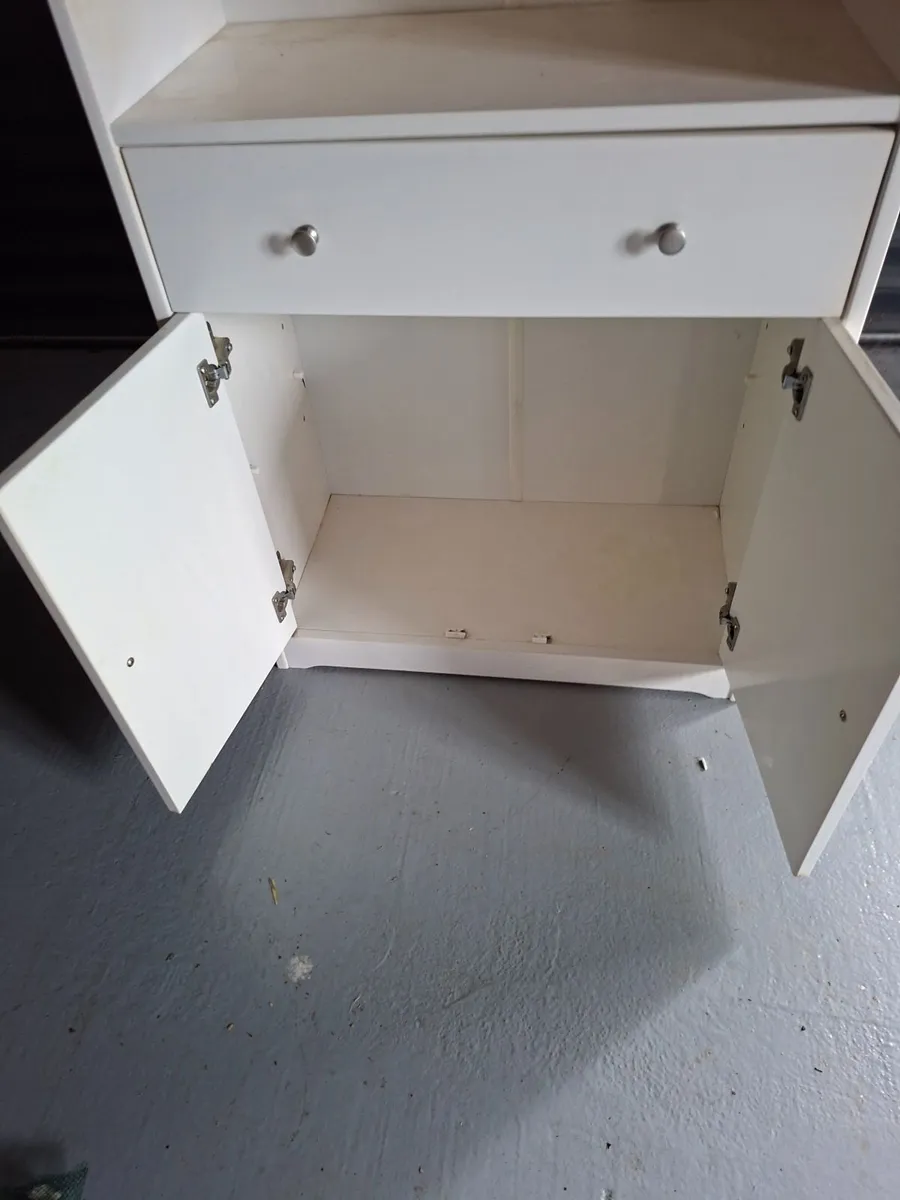 Bathroom  press - Image 2