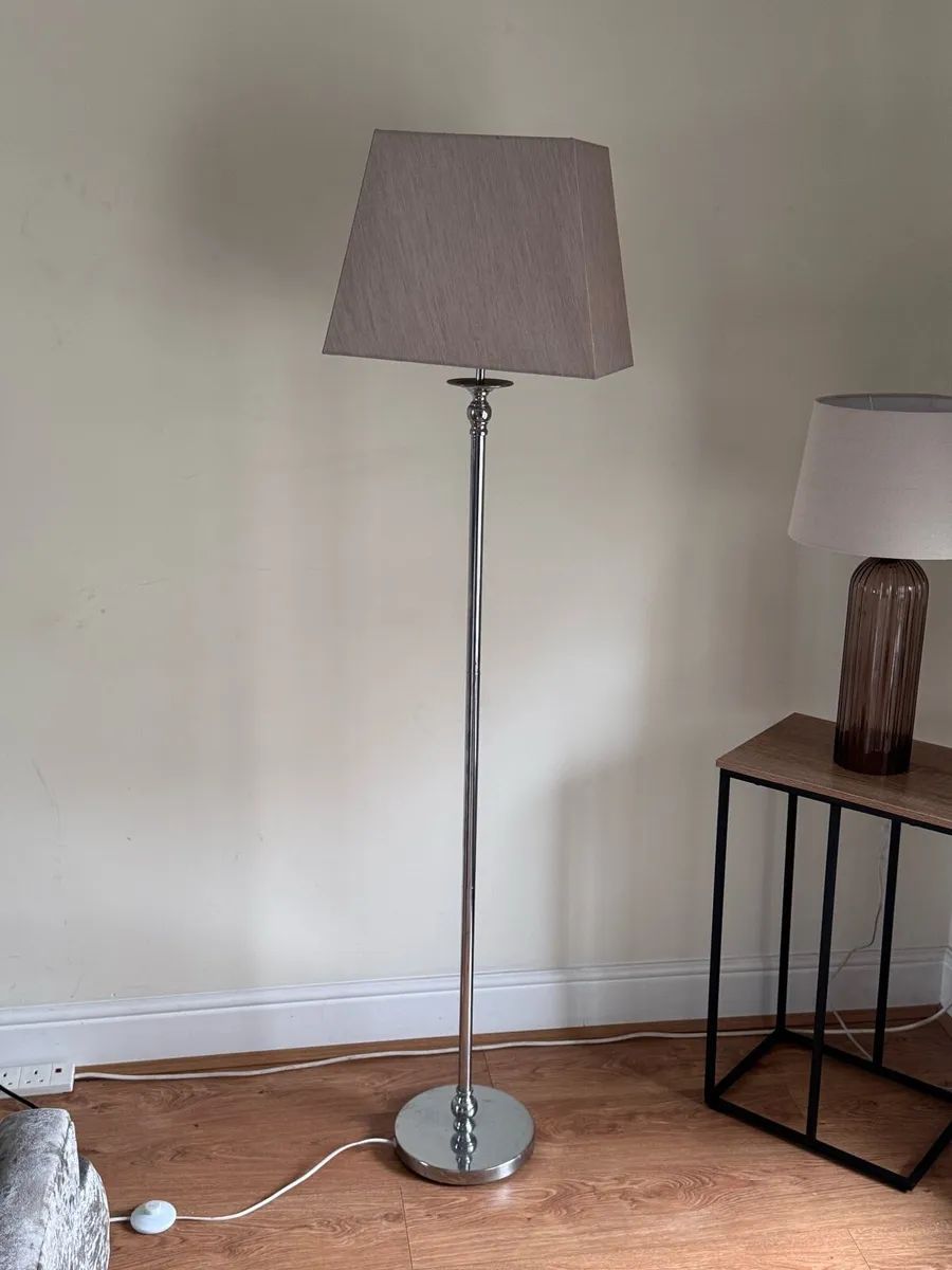 Floor lamp