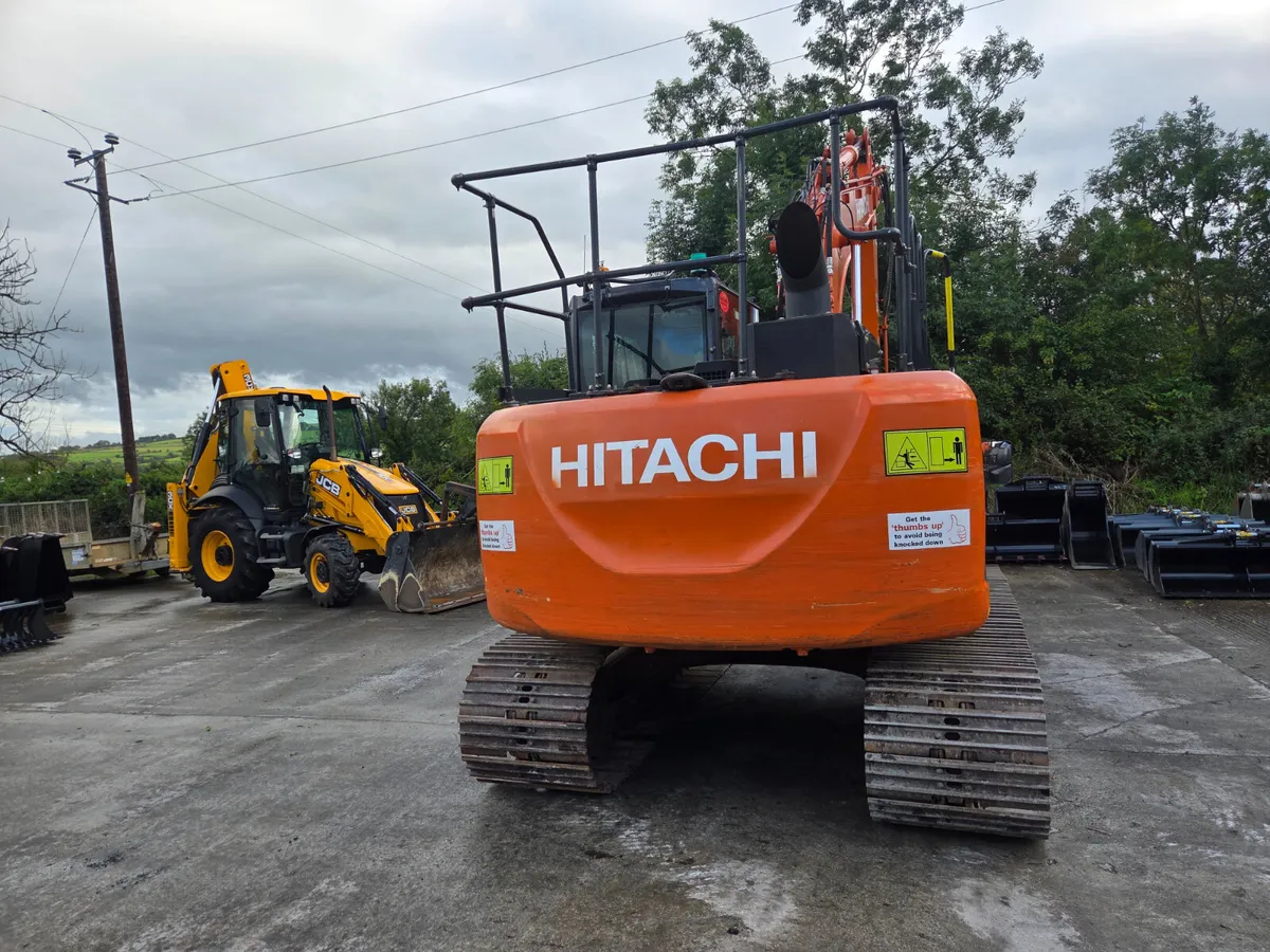 HITACHI  ZX130LCN-6  (2020) - Image 2