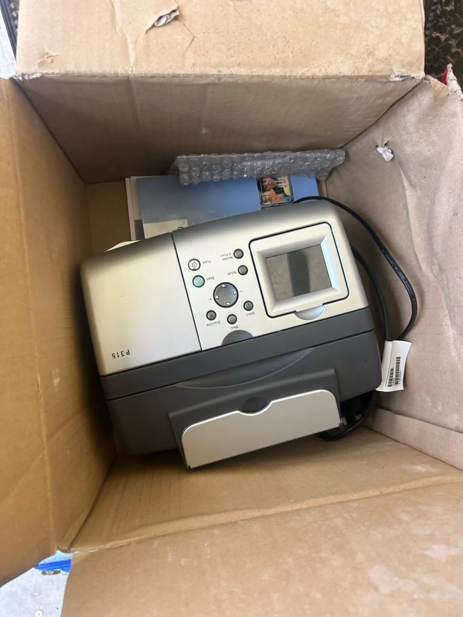 Large amount electronic equipment never used - Image 2