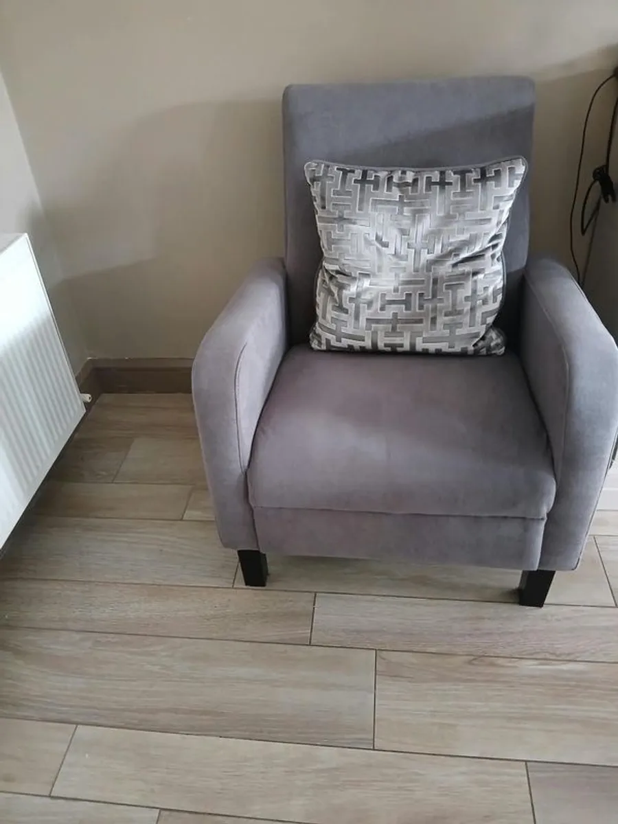 Grey armchair - Image 1