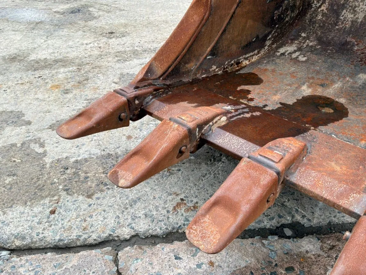 36" digging bucket........80mm pins........315kp. - Image 3