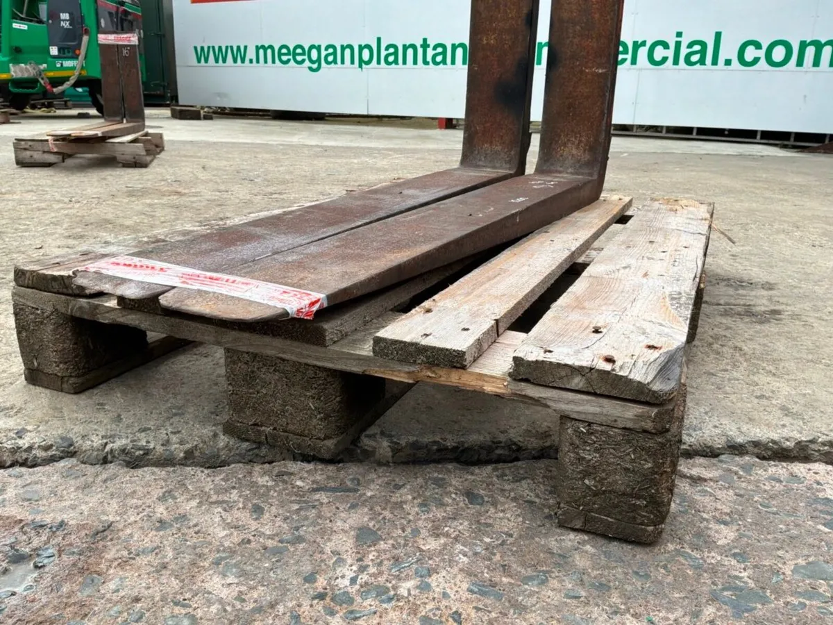 25" sliding forks / Class 4......6 tonne forklift. - Image 2