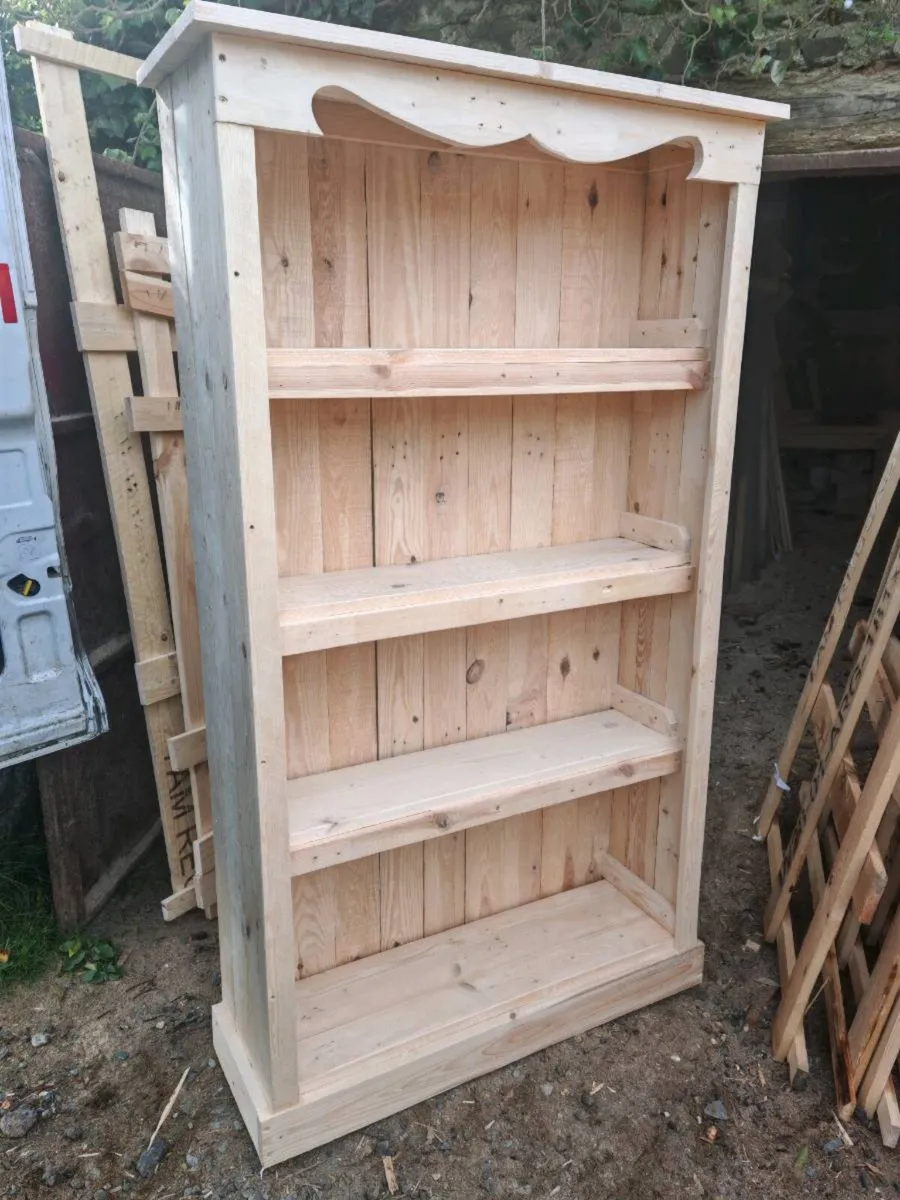 Rustic bookcase - Image 1