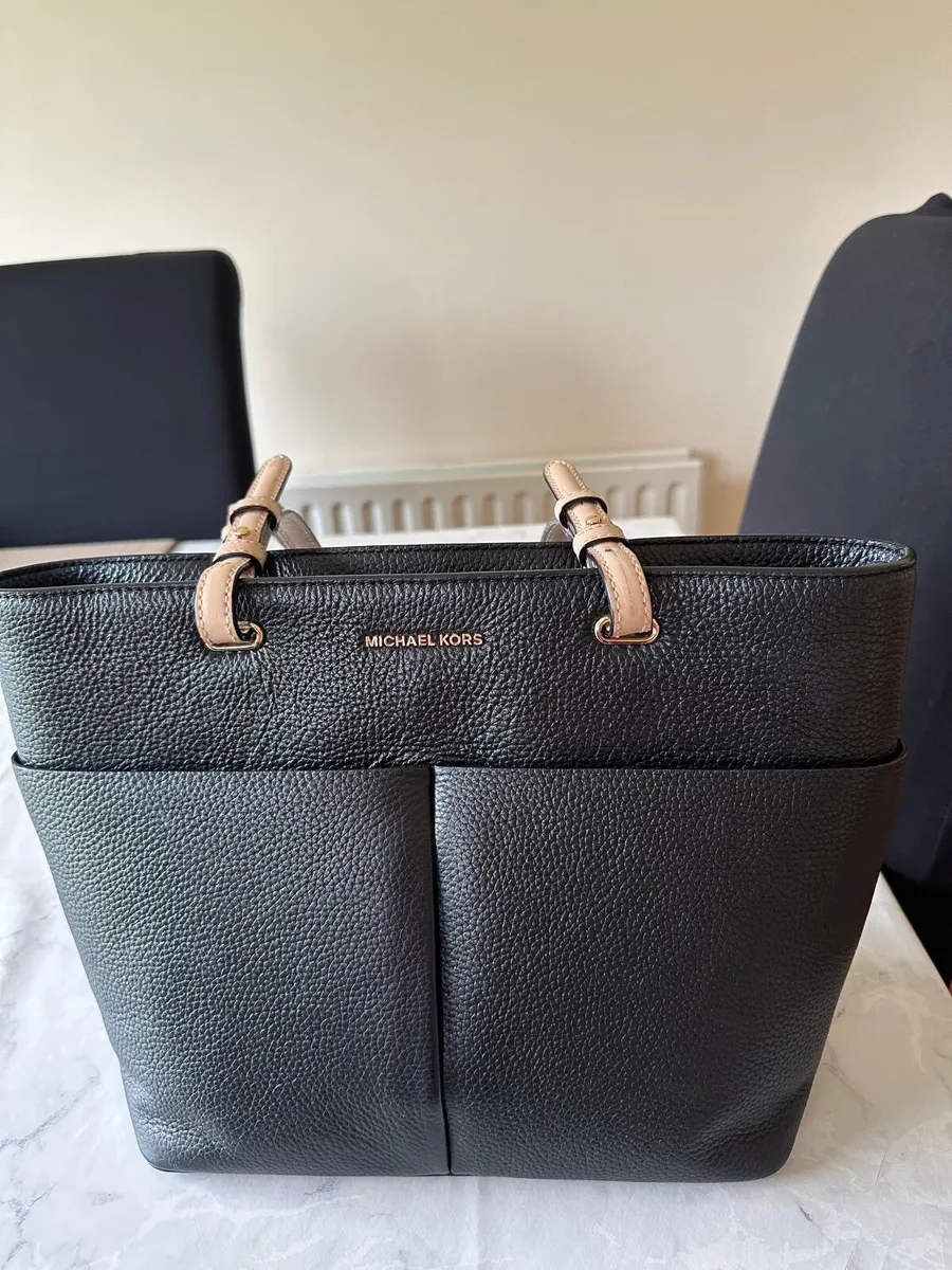 Michael Kors Handbag - Image 2