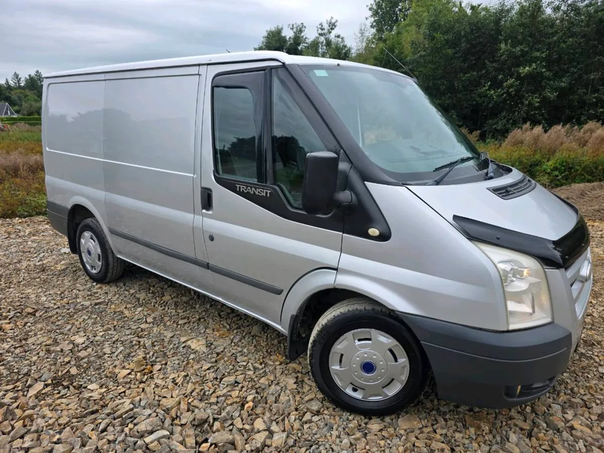 Ford Transit Trend - Image 2