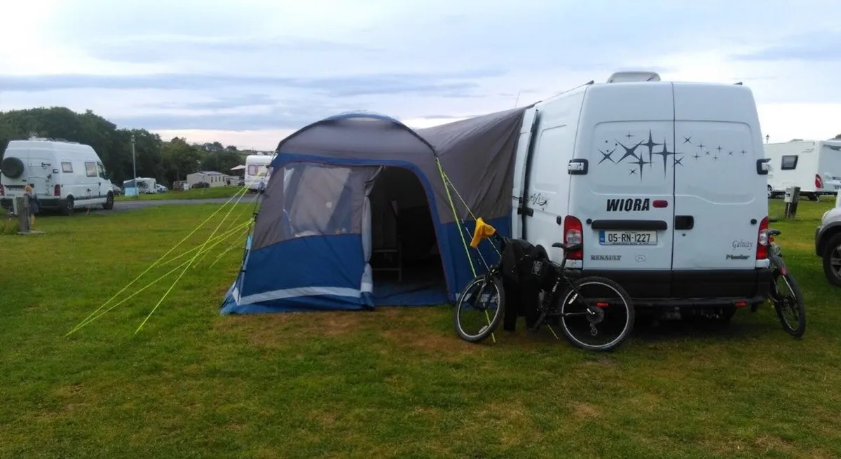 Campervan - Low mileage (2005 Renault Master 2.5) - Image 4