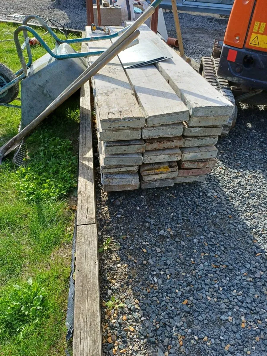 Scaffolding planks and trestles - Image 1
