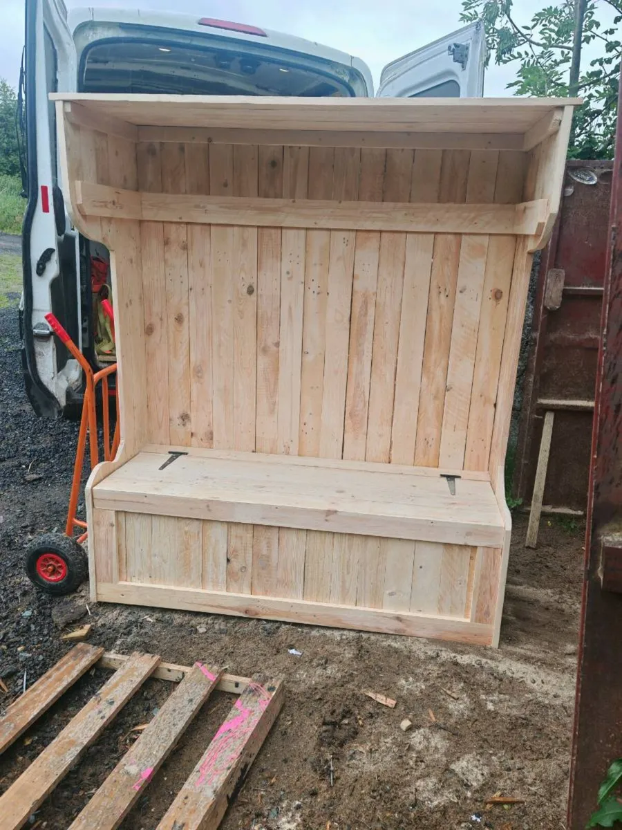 Rustic hallway storage - Image 3