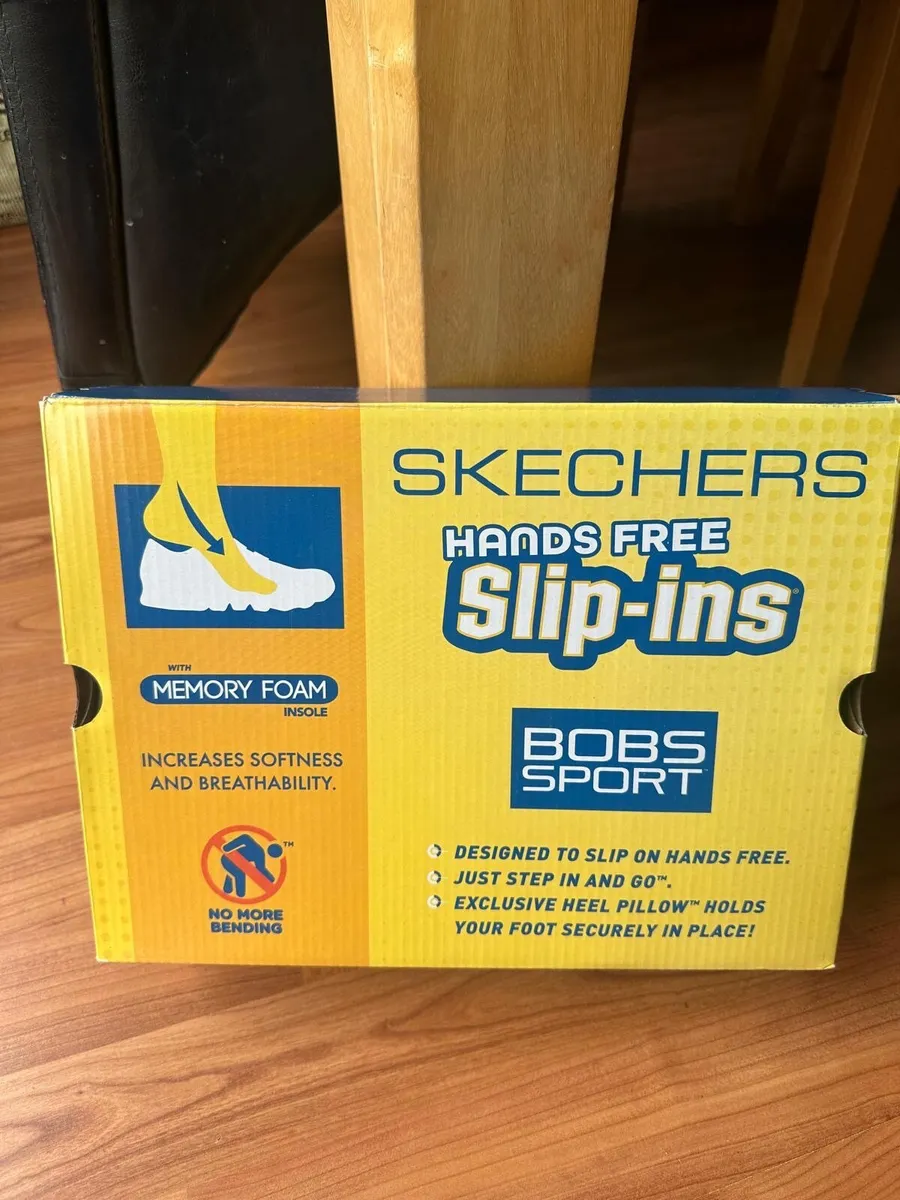 Sketchers White Slip-In Bobs Runners - Image 3