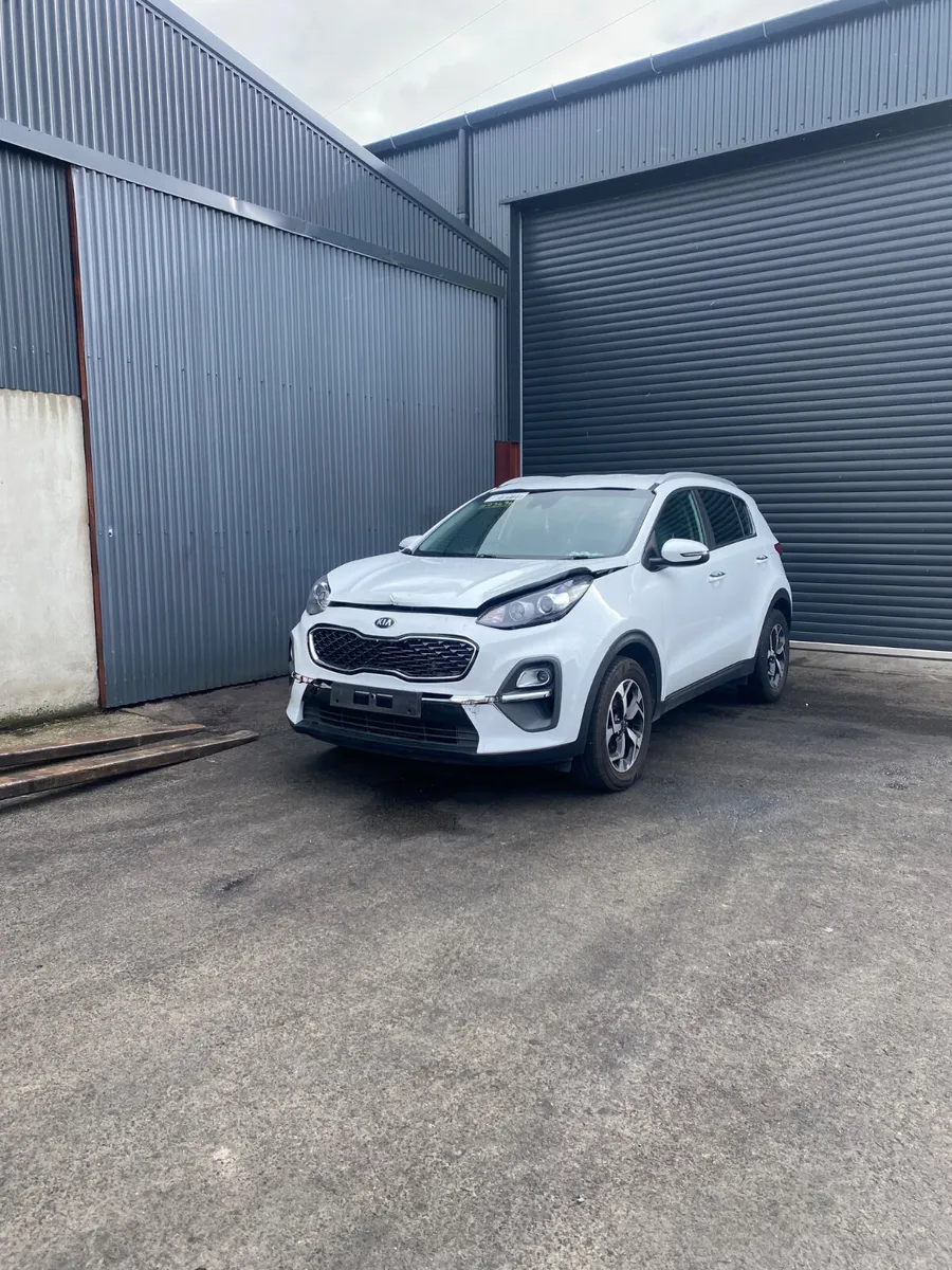 2020 Kia Sportage for Breaking - Image 2