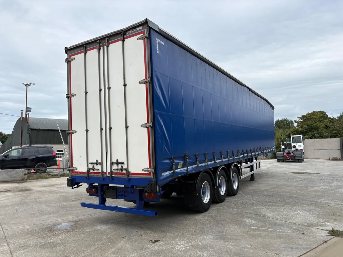 2016 Curtainside 4.4m - Image 4