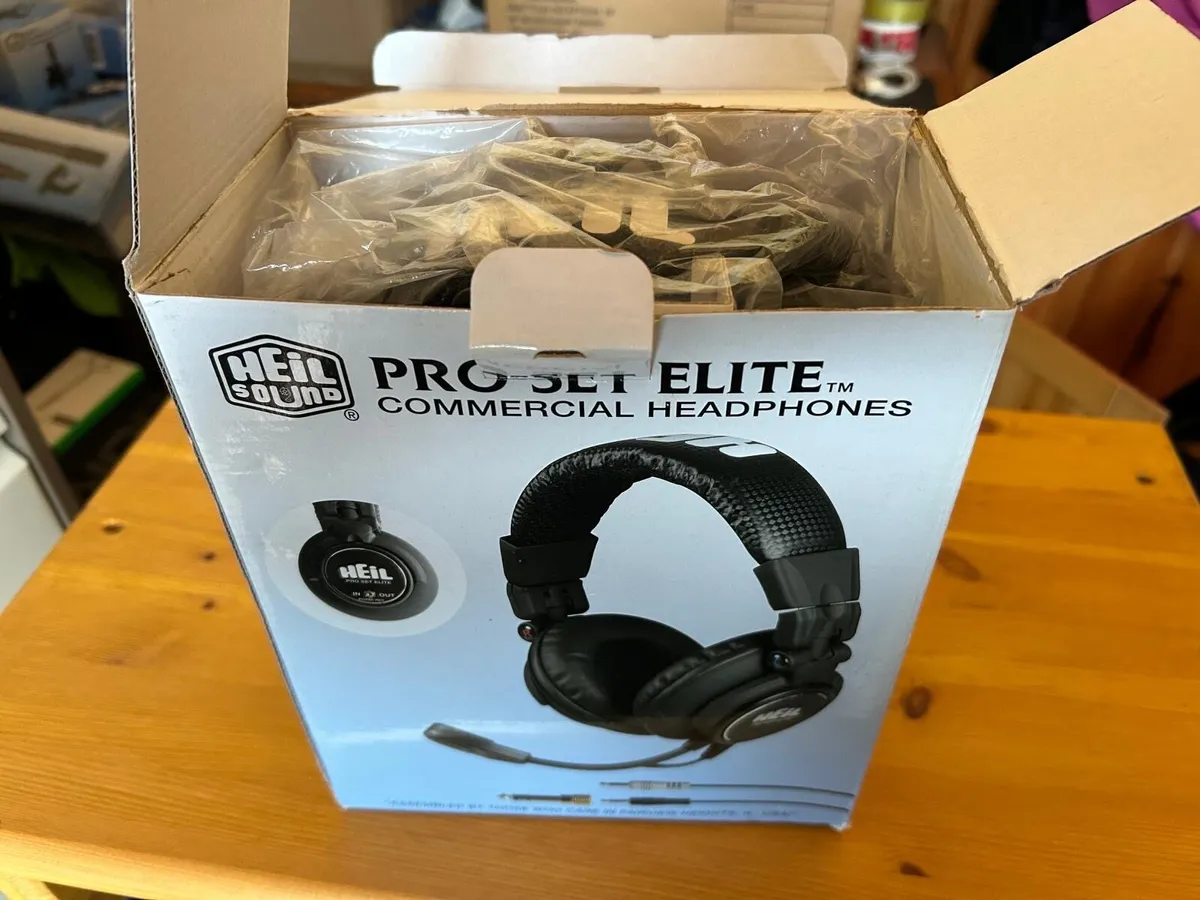 Ham radio heil pro set elite boxed as new - Image 1
