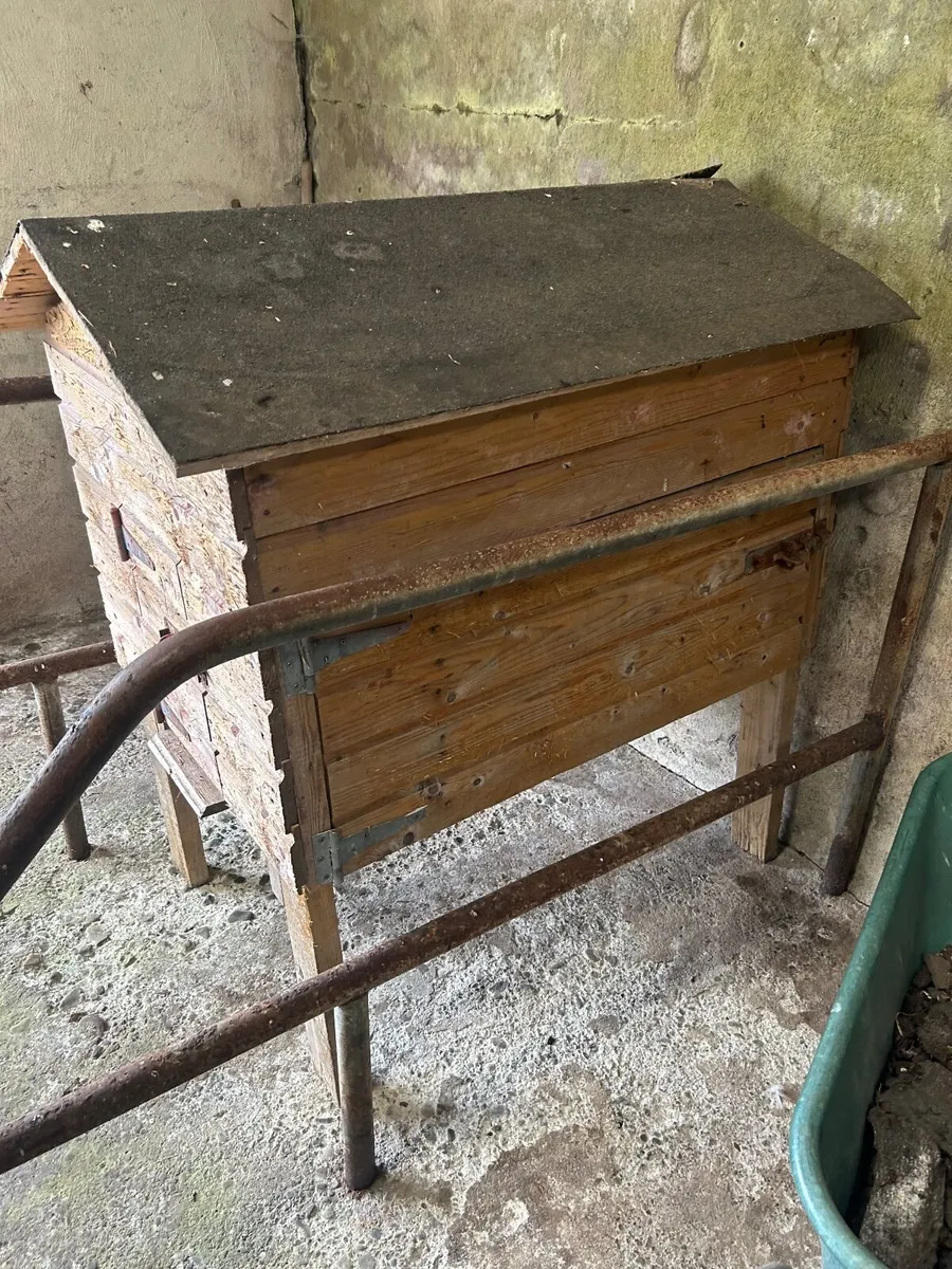 Hen house - Image 2