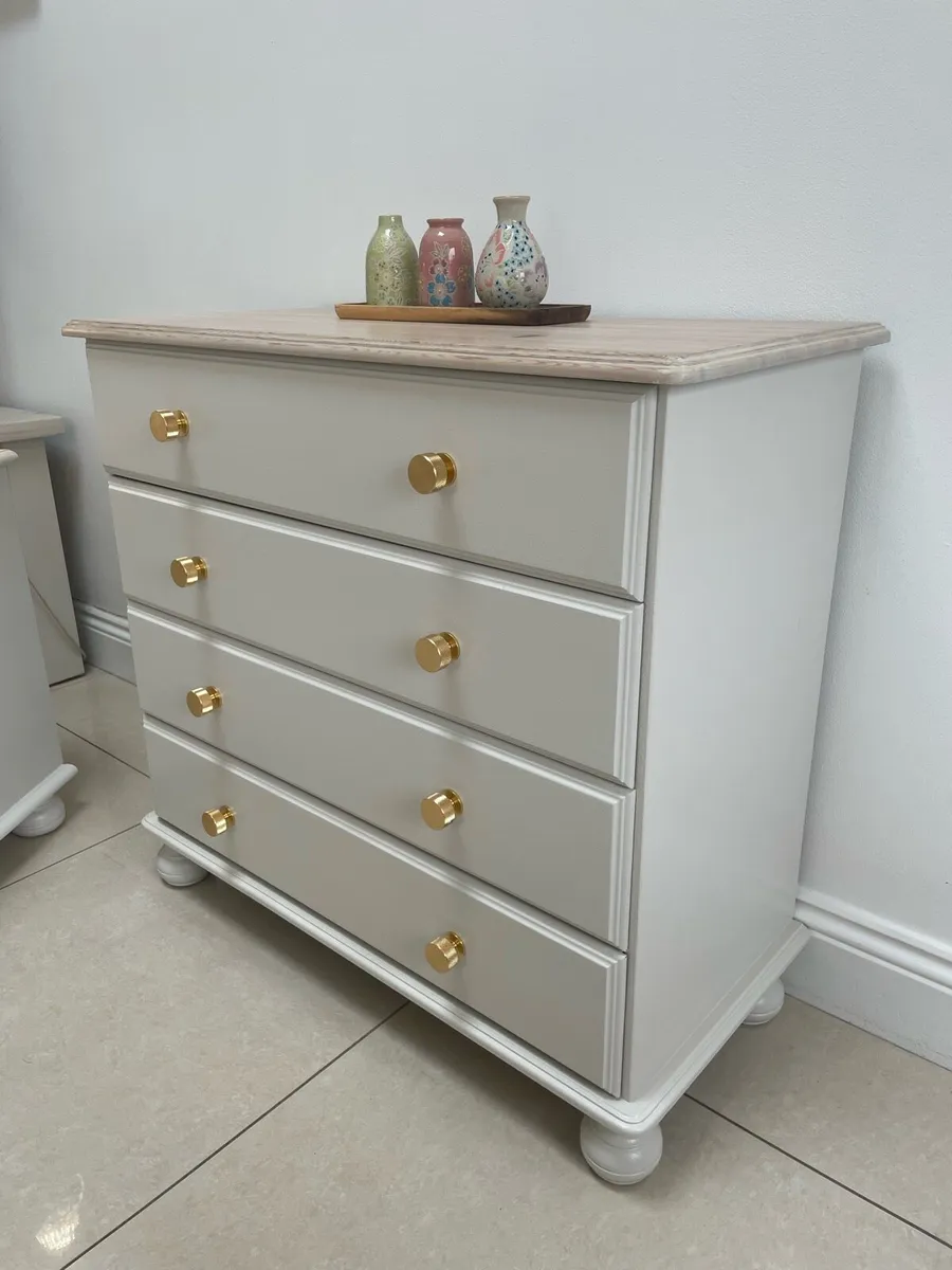 Ivory and rose gold bedroom set - Image 4