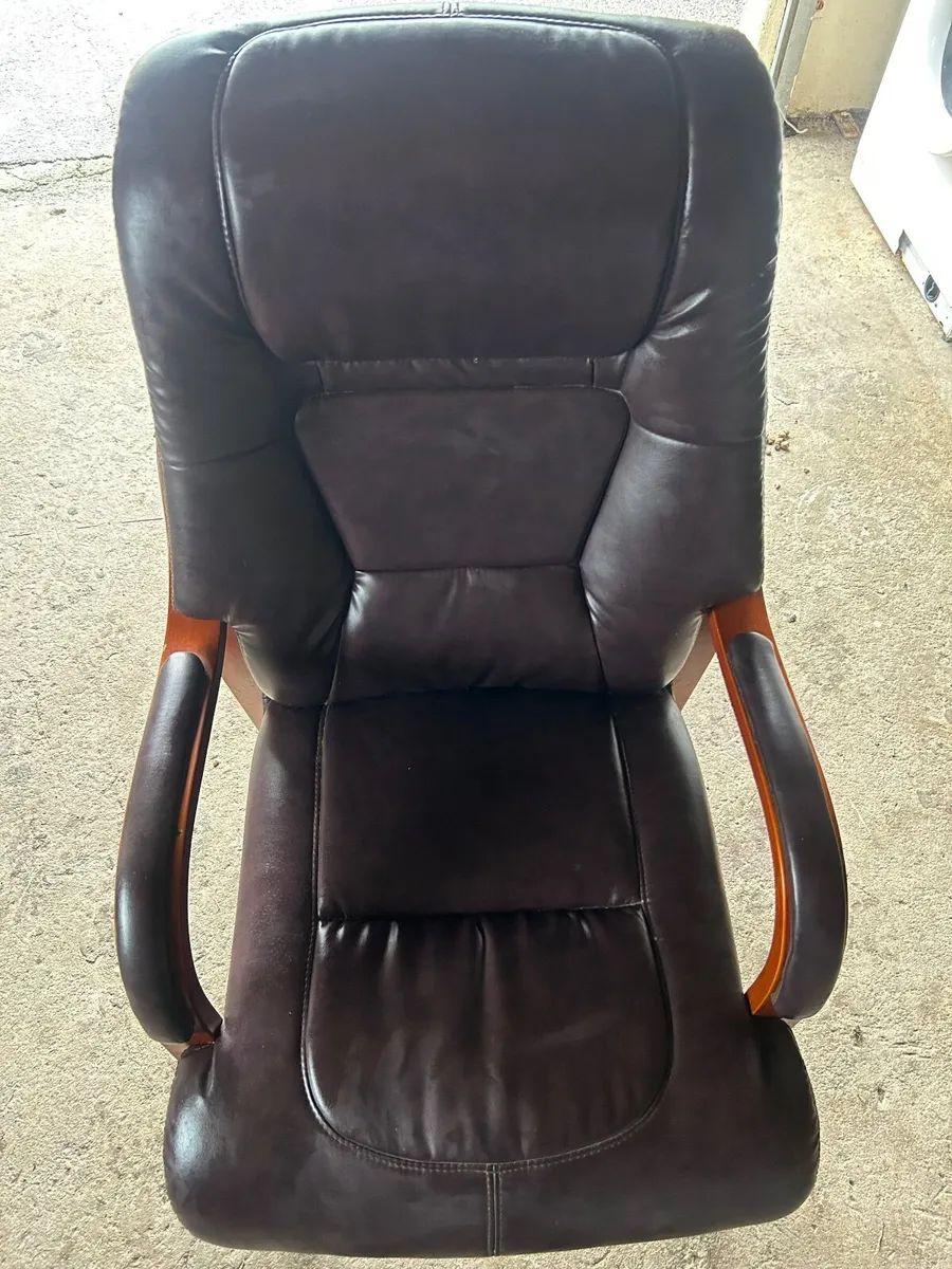 Orthopaedic Chair - Image 2