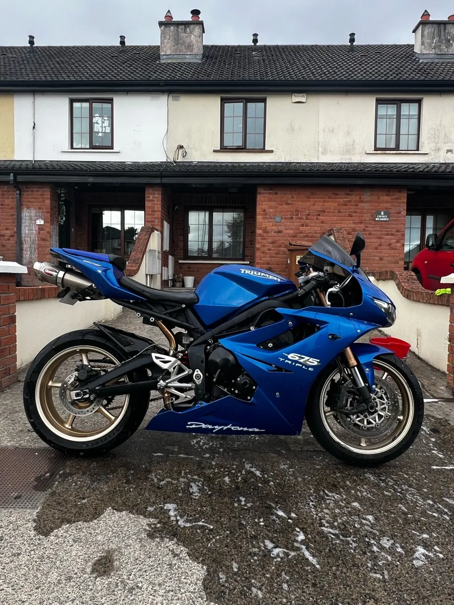 Triumph Daytona 2010 - Image 2