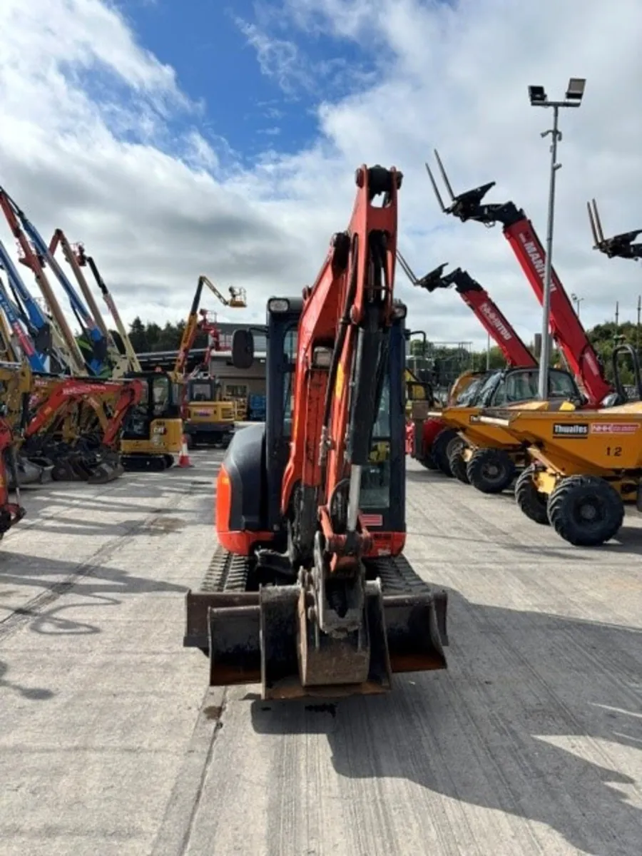 KUBOTA U27 DIGGER - Image 4
