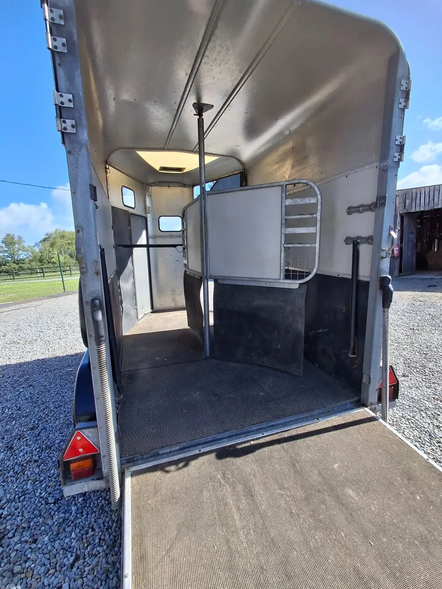 Horse trailer - Image 2