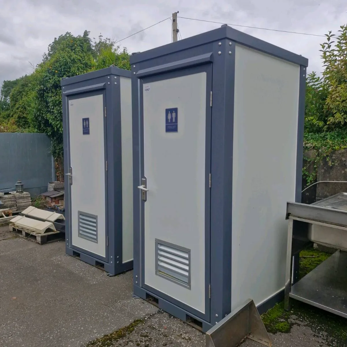 portable toilet - Image 2