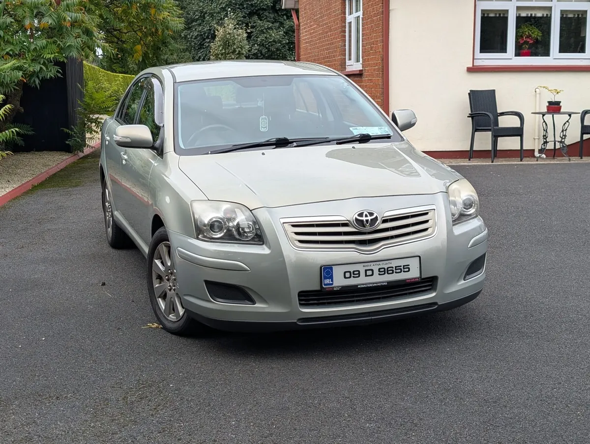 Toyota Avensis 2009 - Image 1