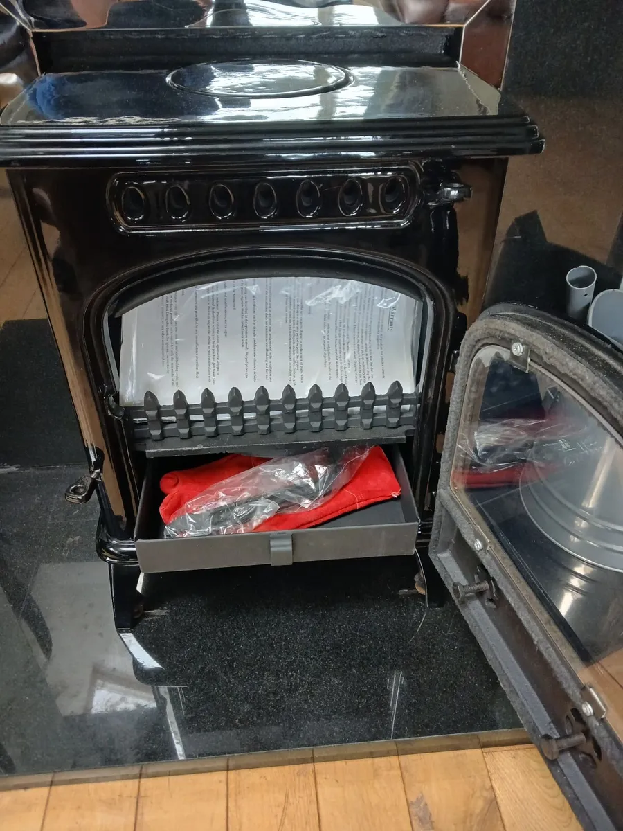 Black Enamel 5 kw solid stove New - Image 3