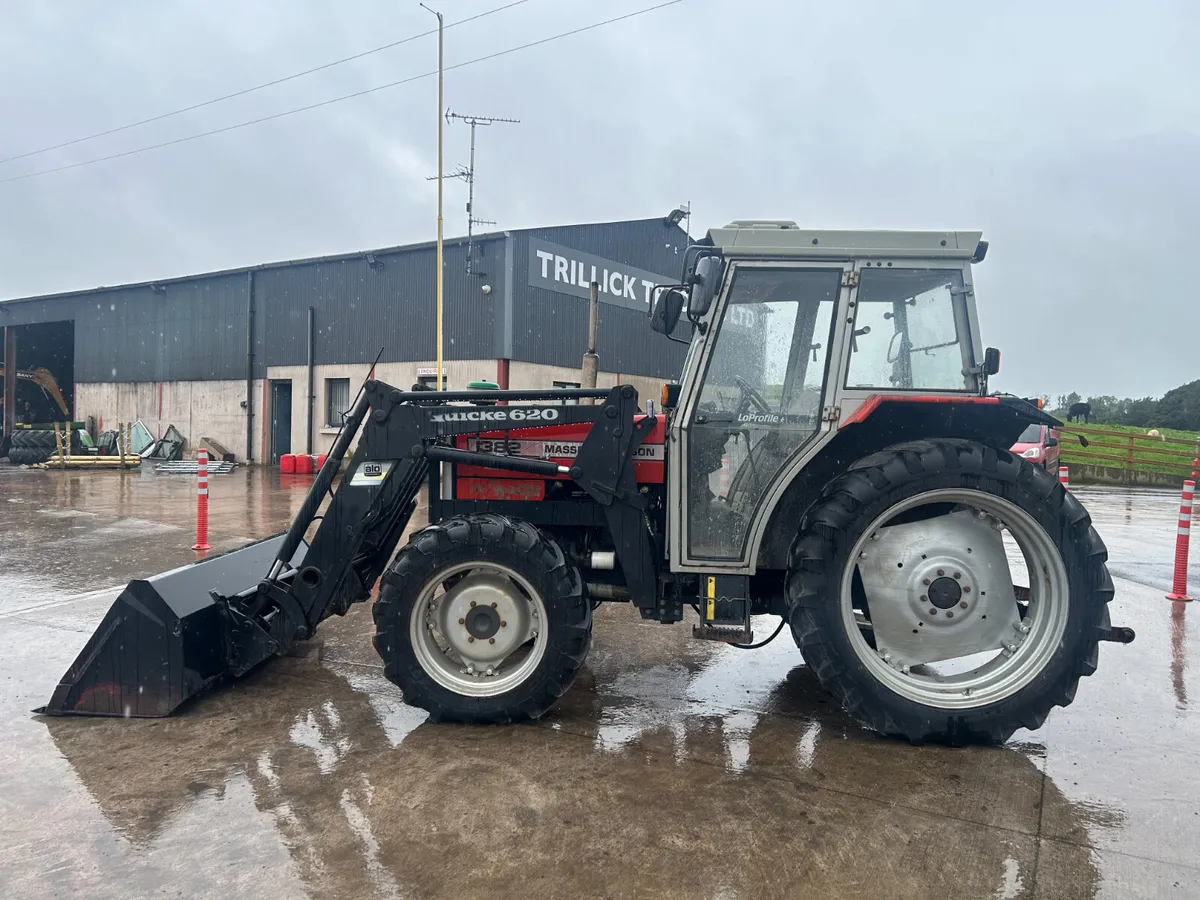 Massey Ferguson 382 C/W Quicke 620 Loader - Image 4