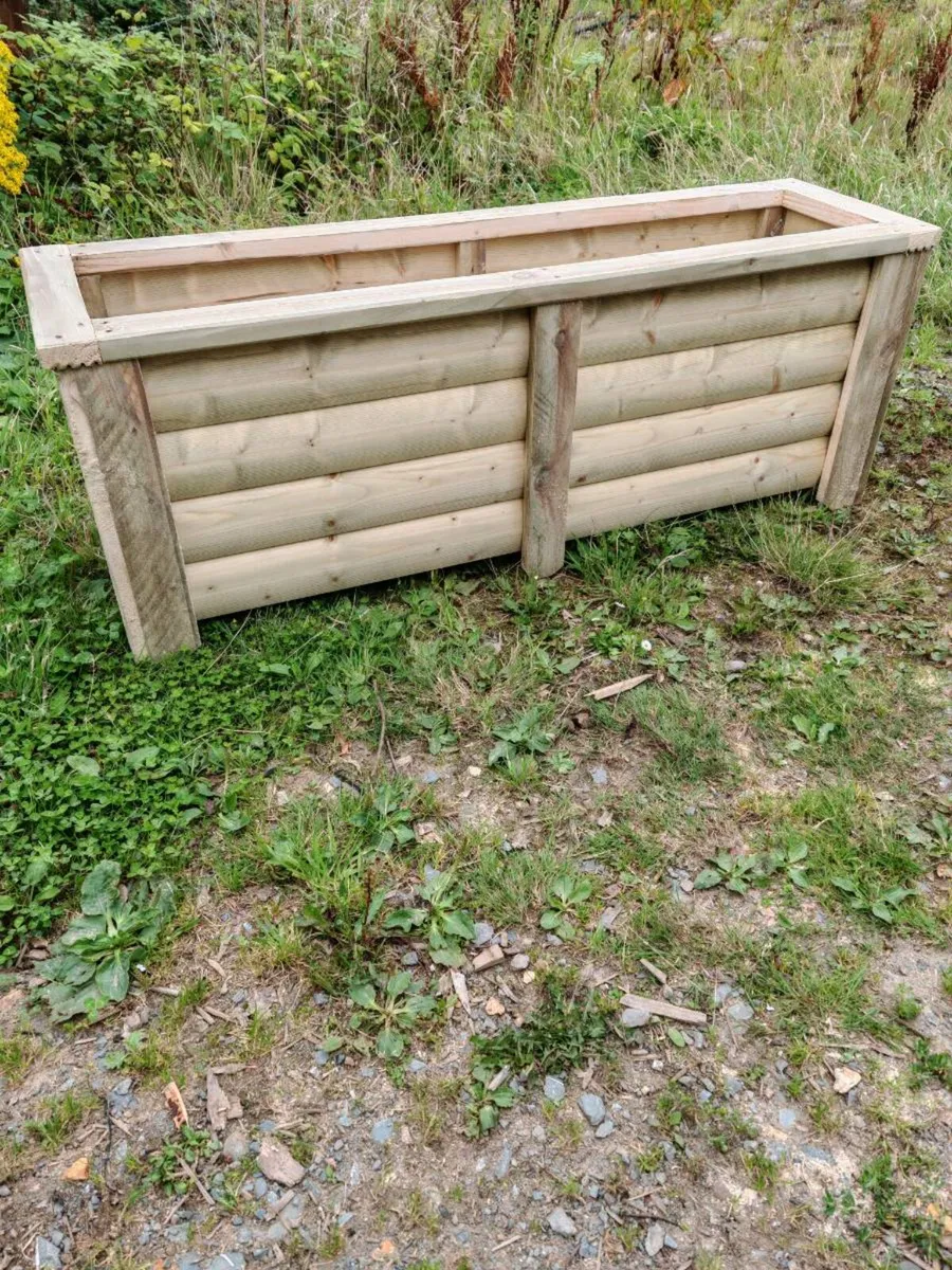 Barrel board planters - Image 4