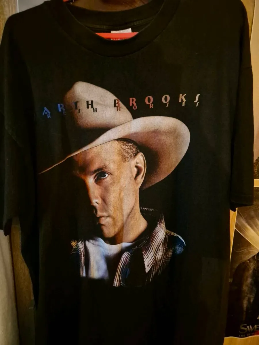 GARTH BROOKS TSHIRT - Image 3