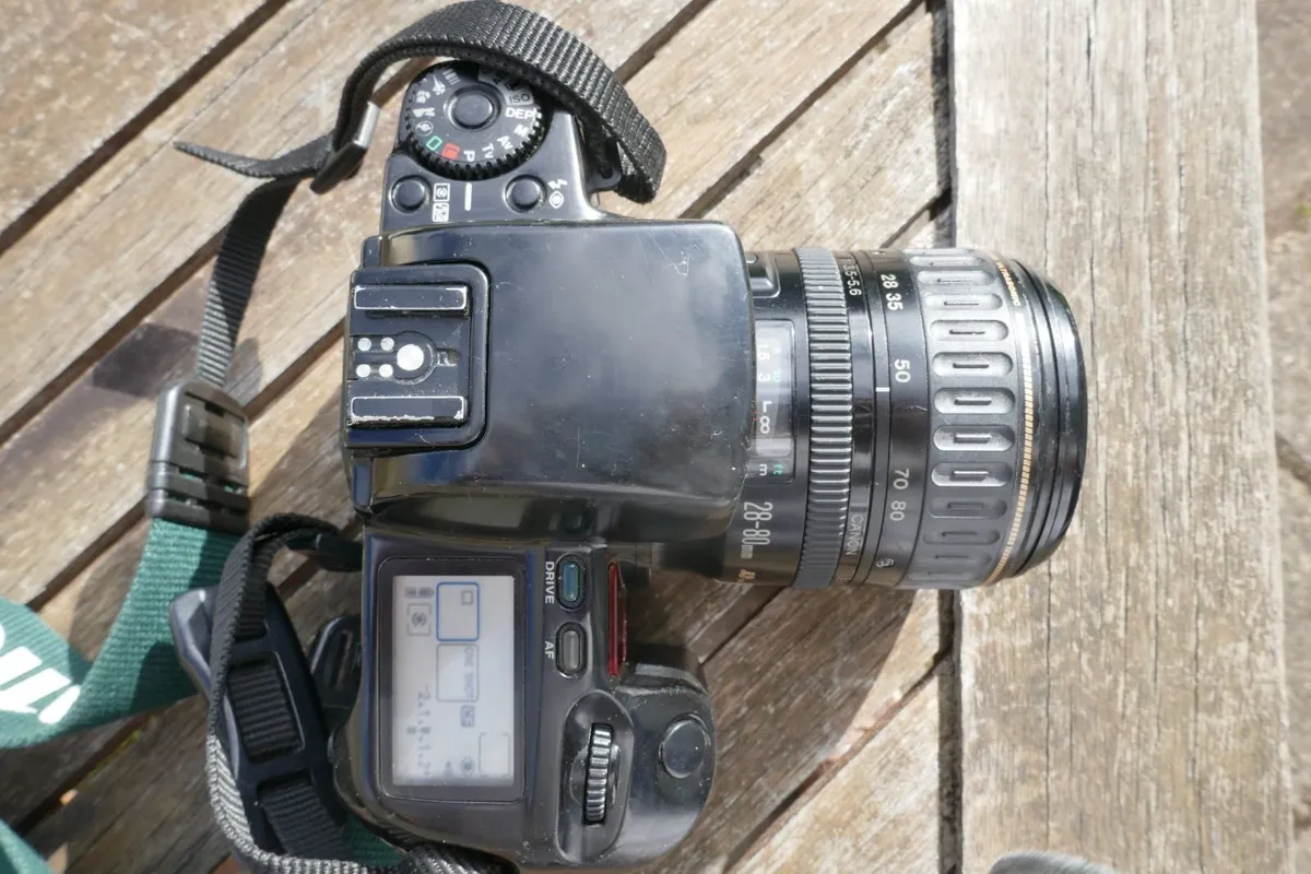 Canon EOS 100 35mm Film Camera. - Image 2